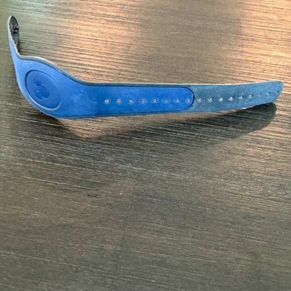 Blue Disney MagicBand - Picture 2 of 5